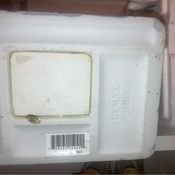 Lemax Coventry Cove A Stitch in Time Knitting Ship Christmas Village - Picture 7 of 7